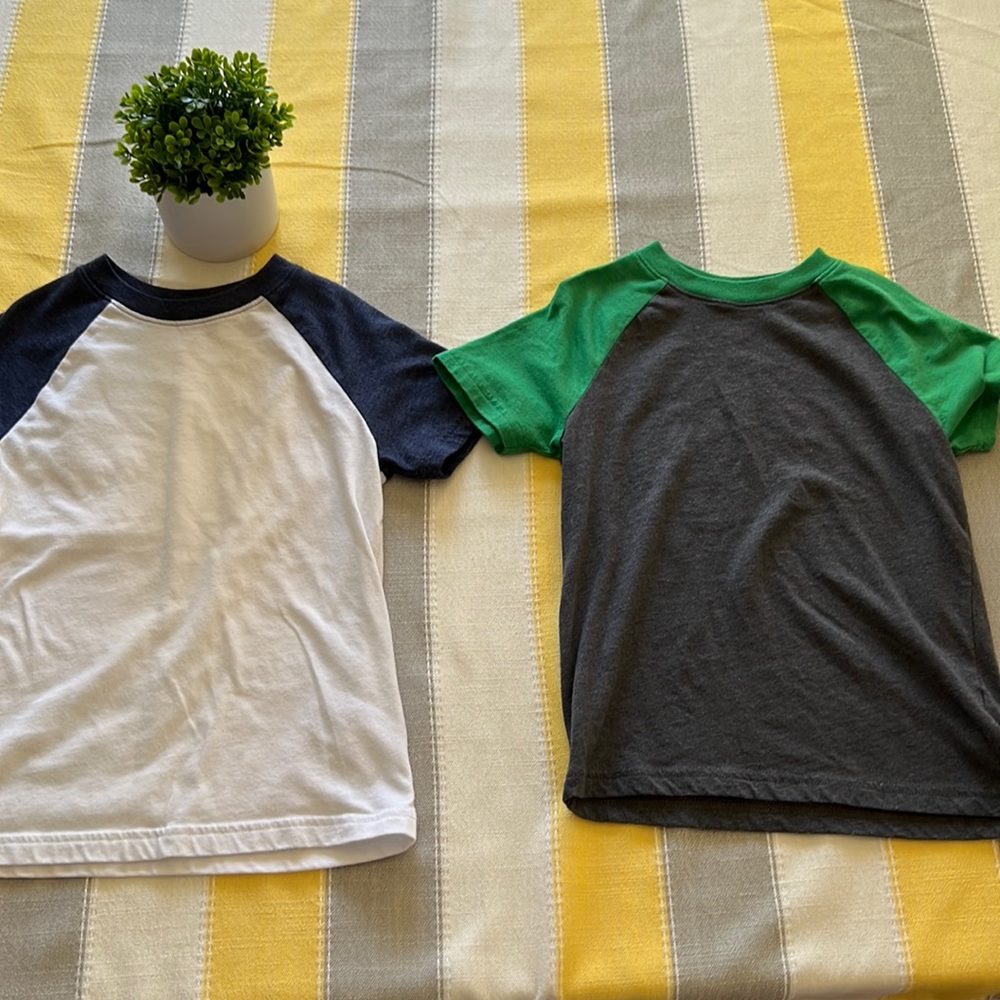 Boys 4/5 short sleeve shirts
